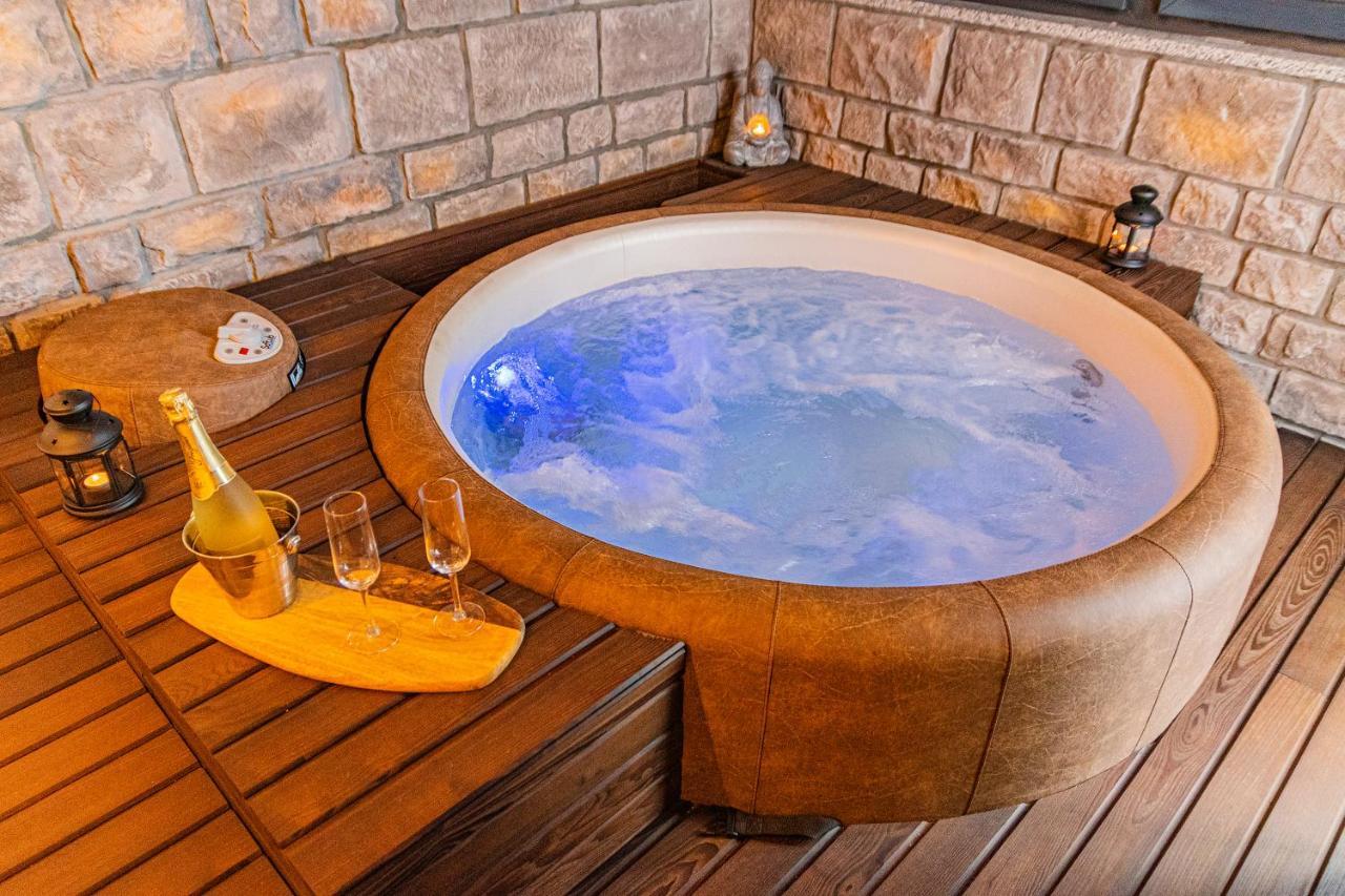 Jacuzzi - Flexible Selfcheckins 20 - Zagreb - Luxury - Garage - Smart - Brand New - Apartments Repinc 外观 照片