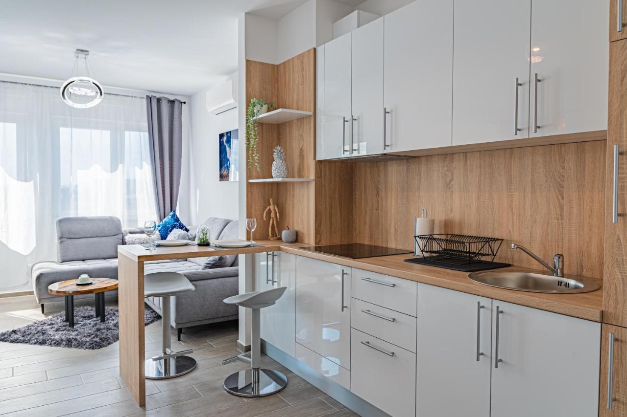 Jacuzzi - Flexible Selfcheckins 20 - Zagreb - Luxury - Garage - Smart - Brand New - Apartments Repinc 外观 照片