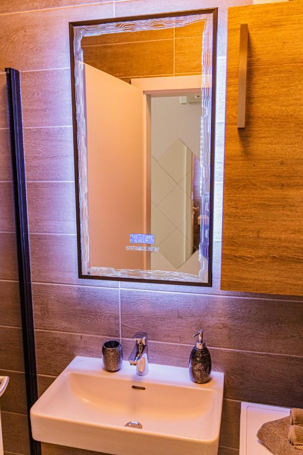 Jacuzzi - Flexible Selfcheckins 20 - Zagreb - Luxury - Garage - Smart - Brand New - Apartments Repinc 外观 照片