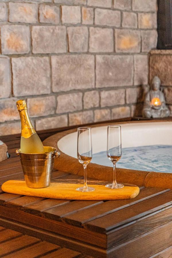 Jacuzzi - Flexible Selfcheckins 20 - Zagreb - Luxury - Garage - Smart - Brand New - Apartments Repinc 外观 照片